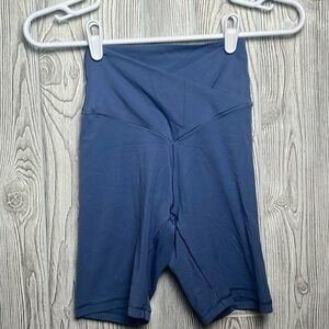 Aerie real me crossover 5” blue high waisted biker Size Small
